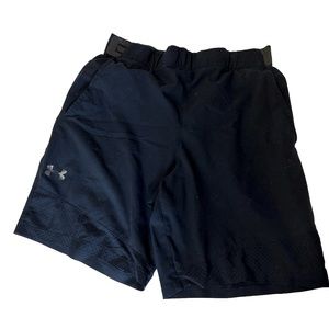 Men’s Under Armour Shorts - size L